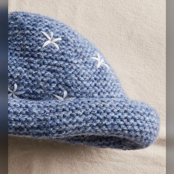 Free People Daisy Blue Knitted bucket Hat - Picture 3 of 14